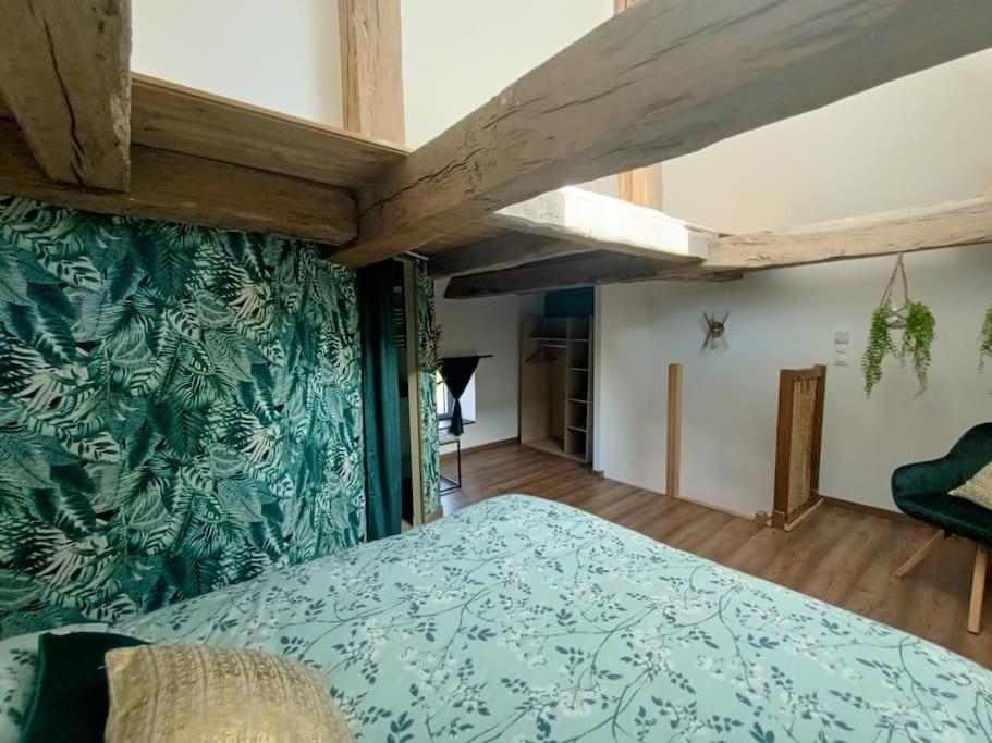 Appartement Independant La Tour Des Tuileries Aydoilles Екстериор снимка